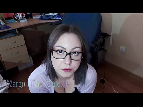 ❤️ Nighean gnèitheach le speuclairean a’ suirghe Dildo gu domhainn air a’ chamara ❤️ Porno fb aig gd.dewporn.ru ❤